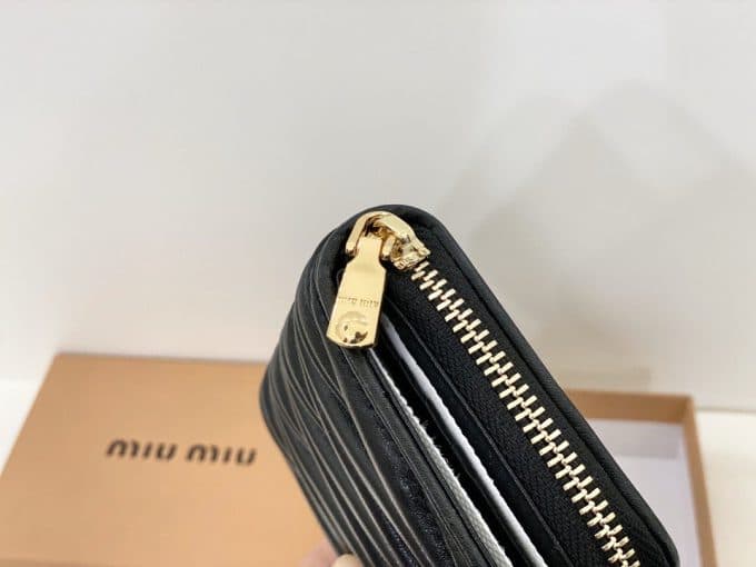 ミュウミュウ財布コピー 2021新品注目度NO.1 MIUMIU レディース 財布 - 画像 (5)