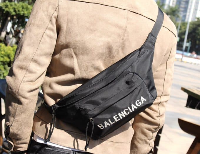 バレンシアガバッグコピー 定番人気2021新品 BALENCIAGA 男女兼用 ボディバッグ - 画像 (2)