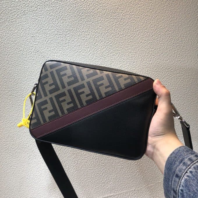 フェンディバッグコピー 2021新品注目度NO.1 FENDI メンズ ショルダーバッグ - 画像 (4)