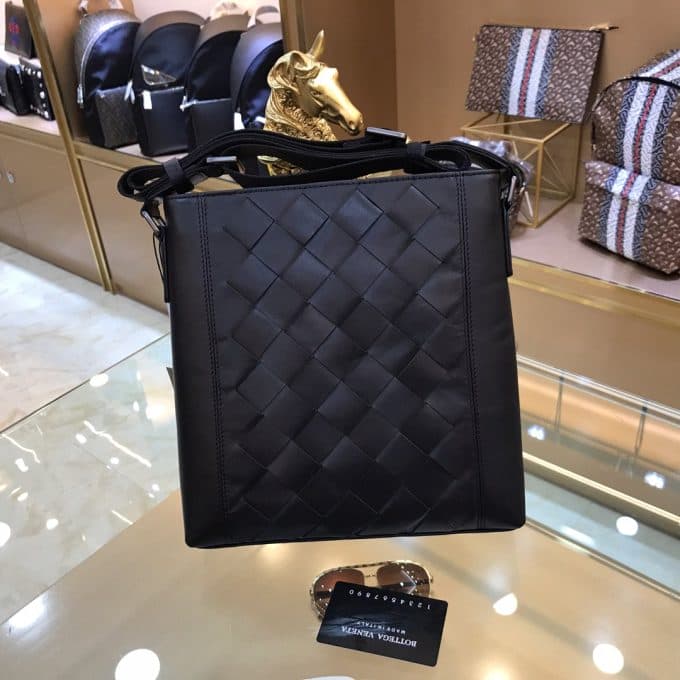 ボッテガヴェネタバッグコピー 2021新品注目度NO.1 Bottega Veneta メンズ ショルダーバッグ - 画像 (2)