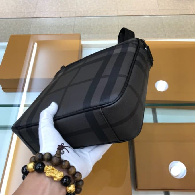 バーバリーバッグコピー 2021新品注目度NO.1 BURBERRY メンズ ショルダーバッグ - 画像 (7)
