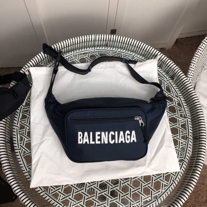 バレンシアガバッグコピー 2021新品注目度NO.1 BALENCIAGA 男女兼用 ウエストポーチ - 画像 (2)