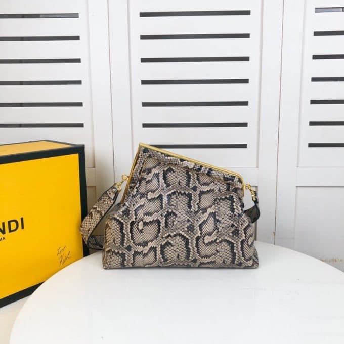 フェンディバッグコピー 2022新品注目度NO.1 FENDI レディース ショルダーバッグ - 画像 (3)