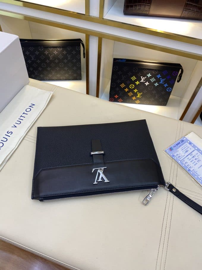 ルイヴィトンバッグコピー 2021新品注目度NO.1 Louis Vuitton メンズ セカンドバッグ - 画像 (4)