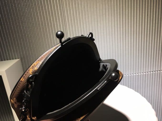 ルイヴィトンバッグコピー 定番人気2020新品 Louis Vuitton レディース ショルダーバッグ - 画像 (9)