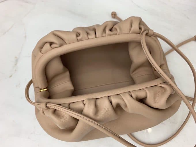 2019秋冬新作☆超売れ筋ボッテガヴェネタ(Bottega Veneta)☆レディース ハンドバックコピー☆特別価格にて販売!!今一番流行っている人気アイテム!! - 画像 (5)