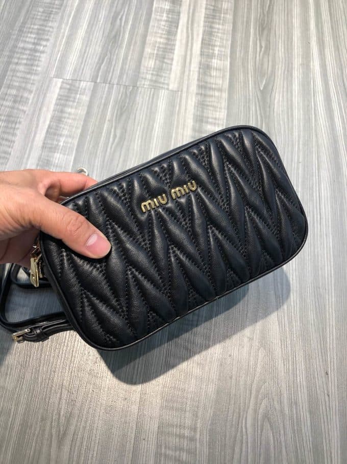 2019秋冬注目度NO.1ミュウミュウ(MIUMIU)☆ ショルダーバッグコピー☆特別価格にて販売!!アイテム続々追加中♪♪♪ - 画像 (3)
