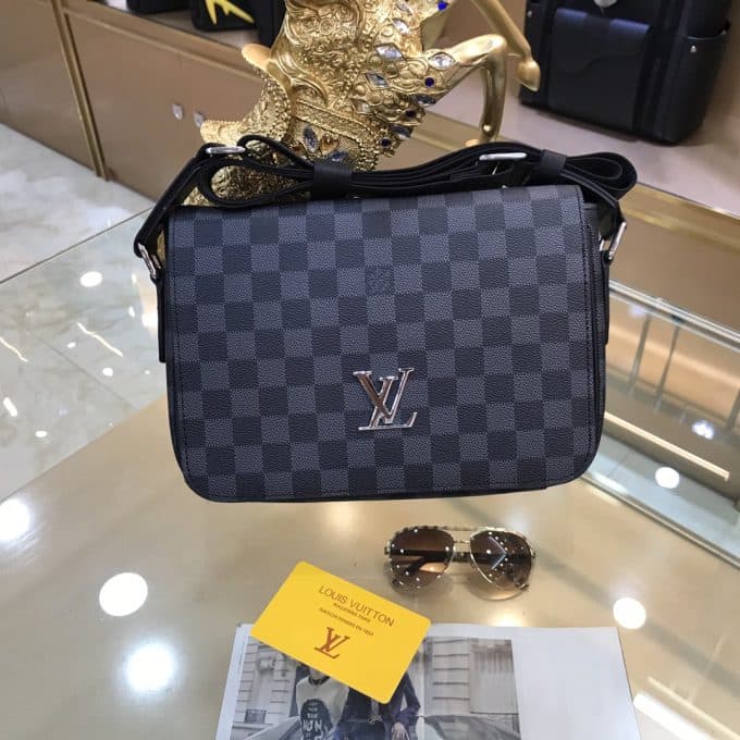 ルイヴィトンバッグコピー 大人気2021新品 Louis Vuitton メンズ ショルダーバッグ