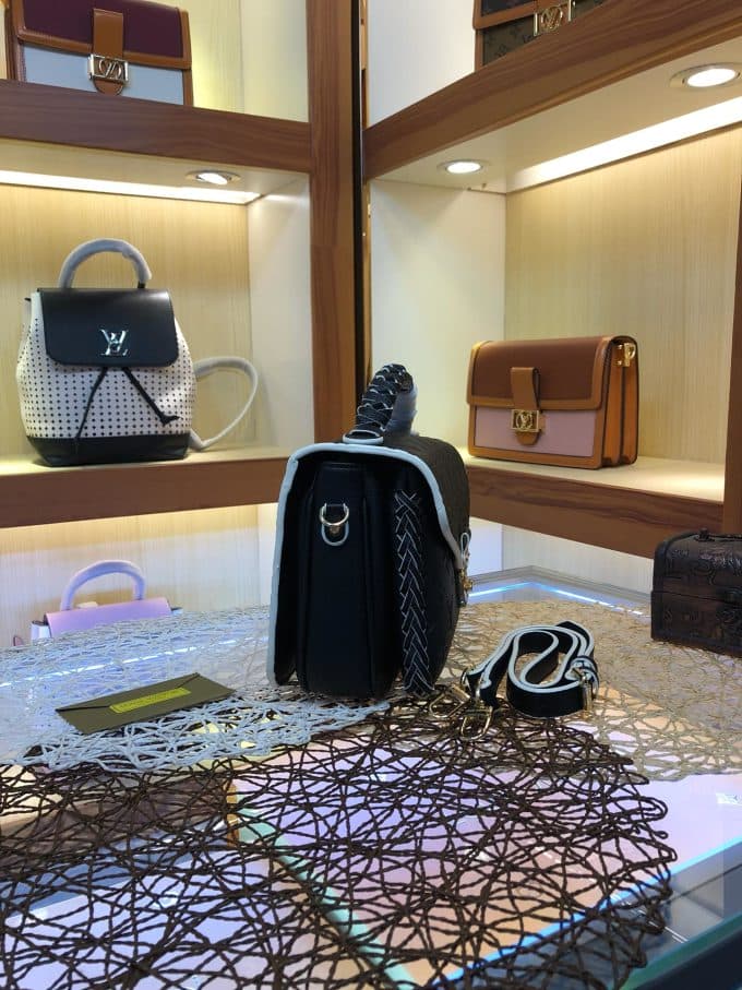 ルイヴィトンバッグコピー 2020新品注目度NO.1 Louis Vuitton メンズ ショルダーバッグ - 画像 (3)