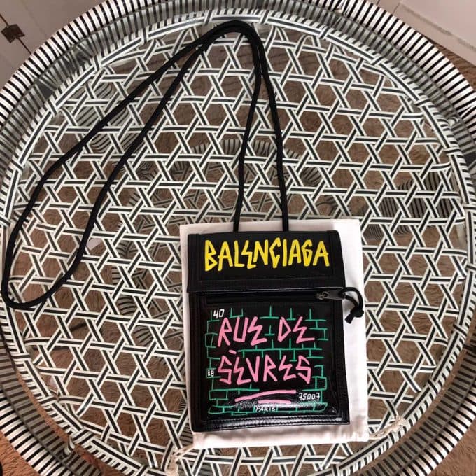 バレンシアガバッグコピー 2021新品注目度NO.1 BALENCIAGA 男女兼用 ショルダーバッグ