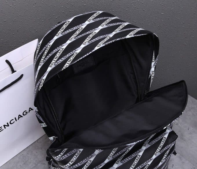 バレンシアガバッグコピー 定番人気2021新品 BALENCIAGA メンズ バックパック - 画像 (8)