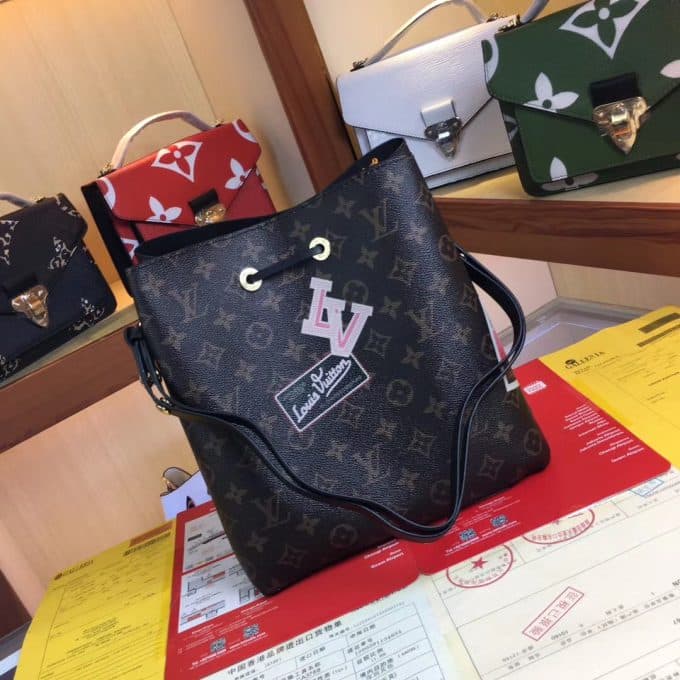 ルイヴィトンバッグコピー 定番人気2020新品 Louis Vuitton レディース バケツバッグ - 画像 (7)