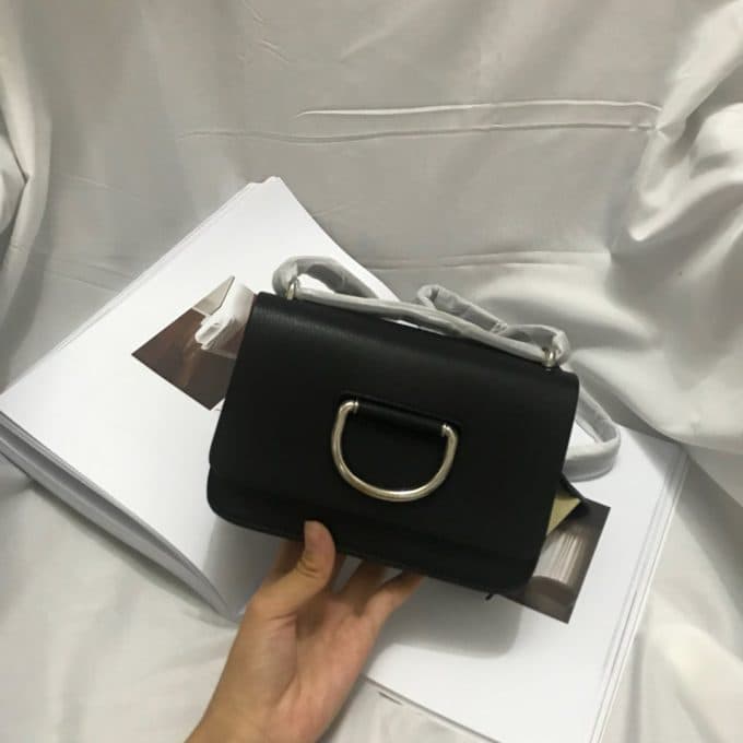 2019秋冬高品質バーバリー(BURBERRY)☆レディース ショルダーバッグコピー☆気持ちの良い触り心地♪相性抜群！