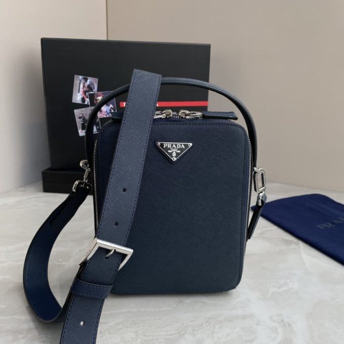 プラダバッグコピー 2021新品注目度NO.1 PRADA メンズ ショルダーバッグ