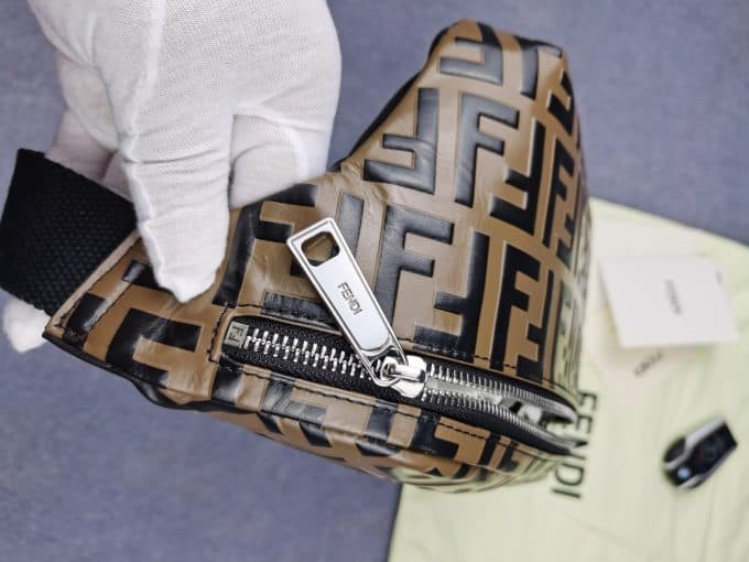 フェンディバッグコピー 2021新品注目度NO.1 FENDI メンズ ボディバッグ - 画像 (6)