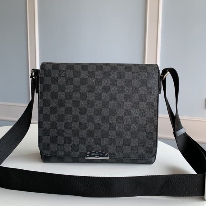 高品質ルイヴィトンバッグコピー 2021新品注目度NO.1 Louis Vuitton メンズ ショルダーバッグ