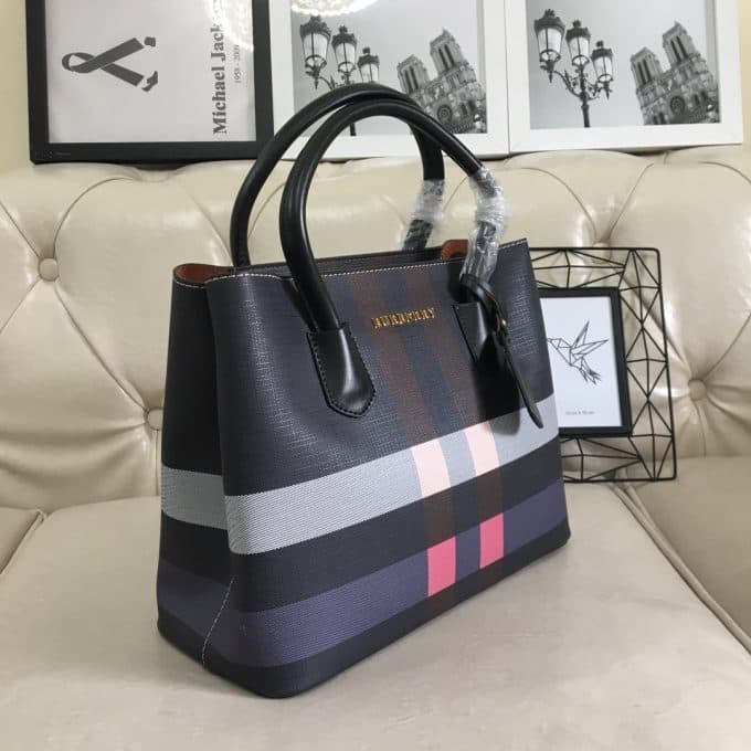 2019秋冬新作☆超売れ筋バーバリー(BURBERRY)☆レディース ハンドバックコピー☆特別価格にて販売!!今一番流行っている人気アイテム!! - 画像 (2)