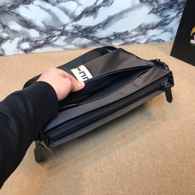 グッチバッグコピー 定番人気2021新品 GUCCI メンズ ショルダーバッグ - 画像 (7)