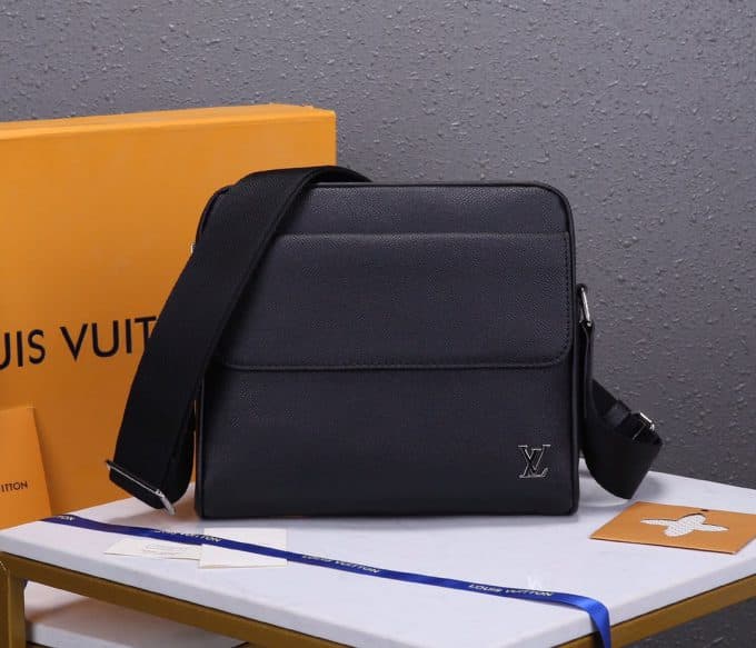ルイヴィトンバッグコピー 定番人気2021新品 Louis Vuitton メンズ ショルダーバッグ