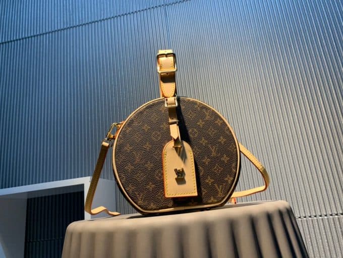 ルイヴィトンバッグコピー 2020新品注目度NO.1 Louis Vuitton レディース ショルダーバッグ