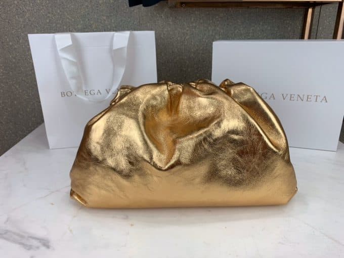 2019人気新作ボッテガヴェネタ(Bottega Veneta)☆レディースセカンドバッグコピー☆どんなアイテムとも相性がいい！絶賛発売中！！
