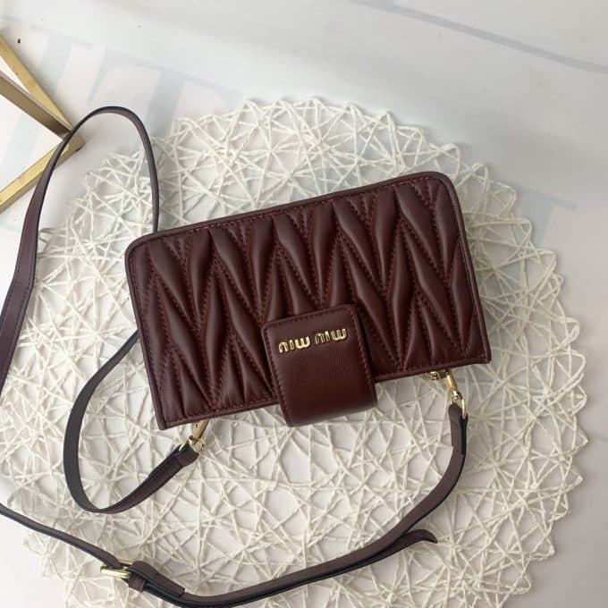 2019秋冬注目度NO.1ミュウミュウ(MIUMIU)☆ ショルダーバッグコピー☆特別価格にて販売!!アイテム続々追加中♪♪♪ - 画像 (2)
