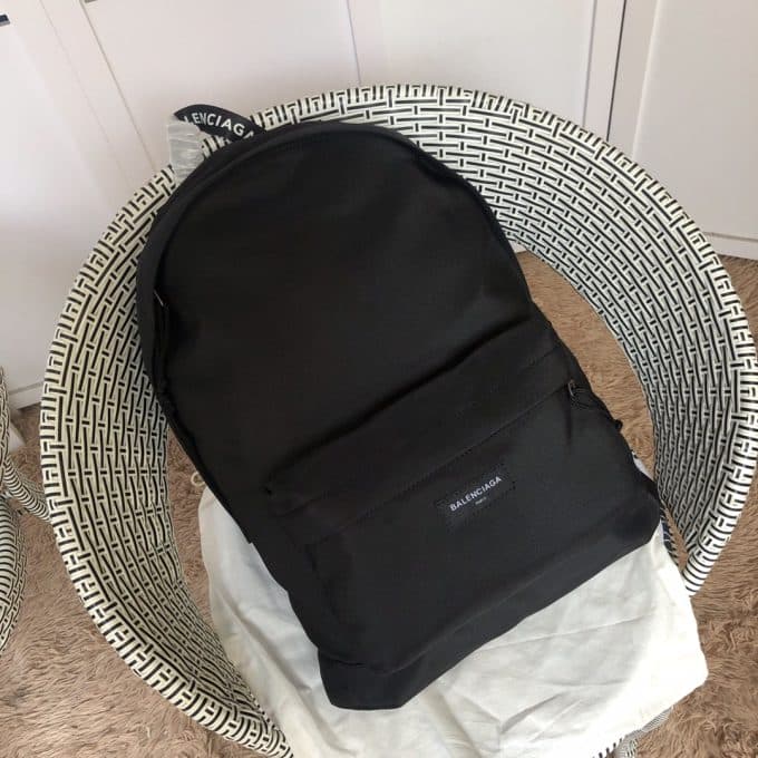 バレンシアガバッグコピー 定番人気2021新品 BALENCIAGA 男女兼用 バックパック - 画像 (2)