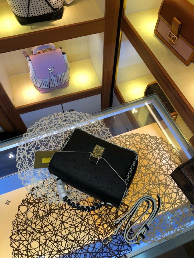 ルイヴィトンバッグコピー 2020新品注目度NO.1 Louis Vuitton メンズ ショルダーバッグ - 画像 (7)