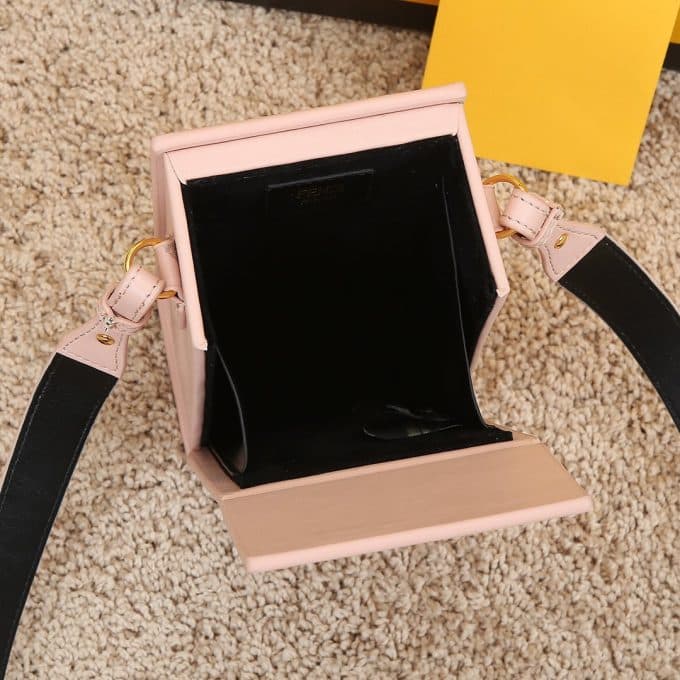 フェンディバッグコピー 2022新品注目度NO.1 FENDI 男女兼用 携帯 電話 バッグ - 画像 (9)