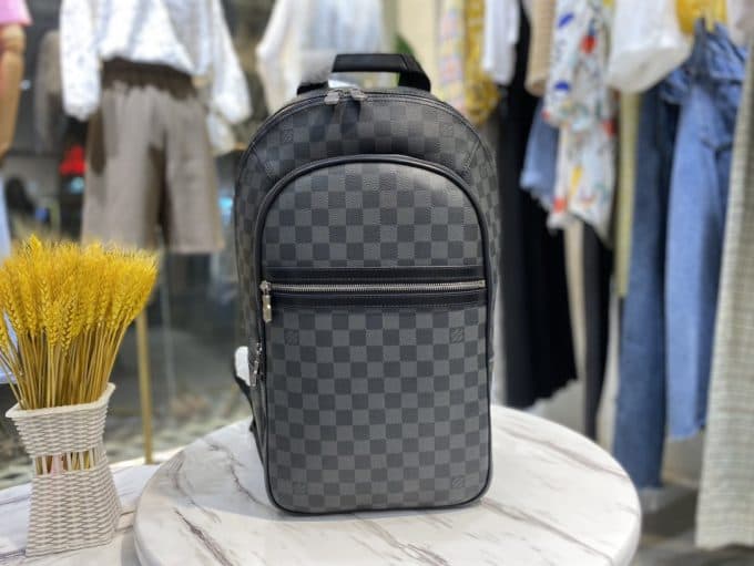 高品質 ルイヴィトンバッグコピー 大人気2021新品 Louis Vuitton 男女兼用 バックパック