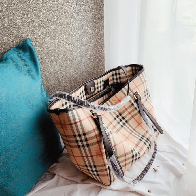 2019秋冬定番商品バーバリー(BURBERRY)☆レディース トートバッグコピー☆爆発人気商品!数量限定発表★♫♪