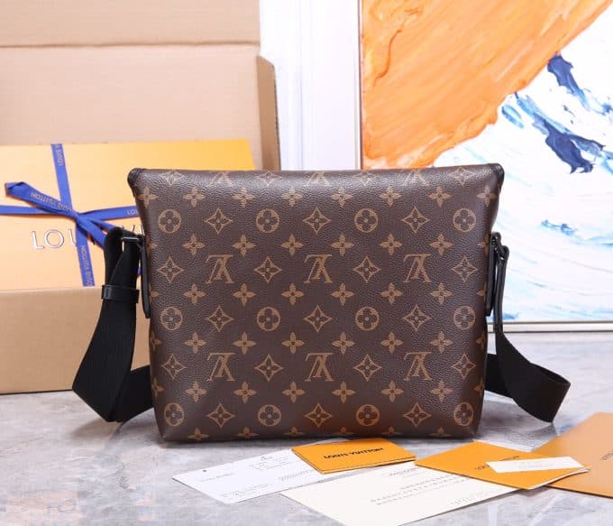 ルイヴィトンバッグコピー 定番人気2021新品 Louis Vuitton メンズ ショルダーバッグ - 画像 (3)