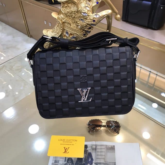 ルイヴィトンバッグコピー 大人気2021新品 Louis Vuitton メンズ ショルダーバッグ