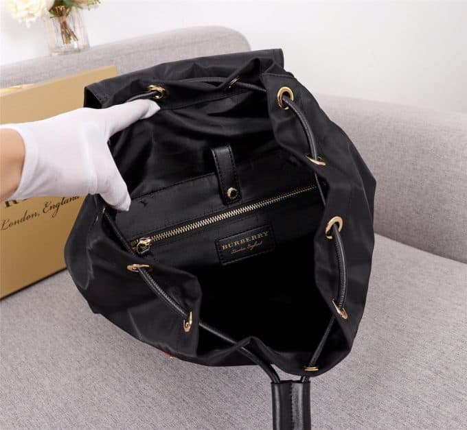 バーバリーバッグコピー 定番人気2021新品 BURBERRY 男女兼用 バックパック - 画像 (9)