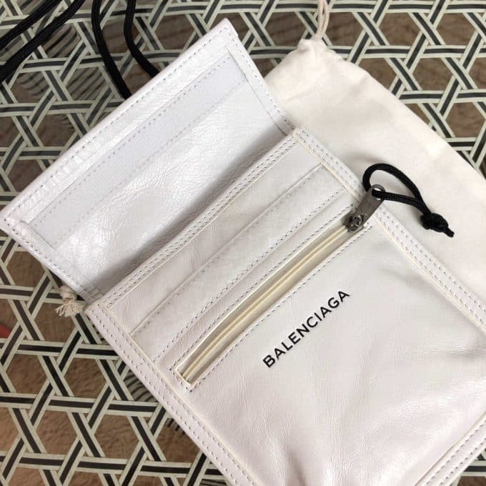 バレンシアガバッグコピー 大人気2021新品 BALENCIAGA 男女兼用 ショルダーバッグ - 画像 (6)