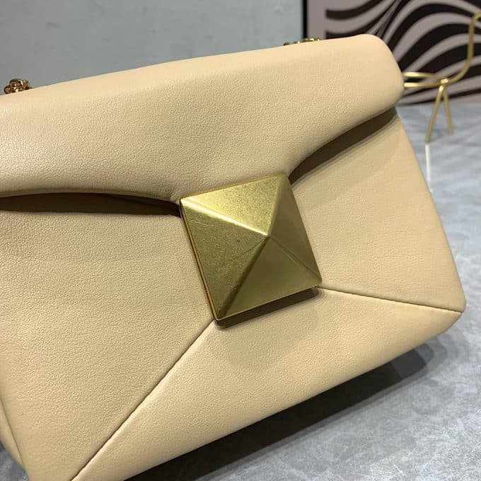 ヴァレンティノバッグコピー 2022新品注目度NO.1 Valentino レディース ショルダーバッグ - 画像 (4)