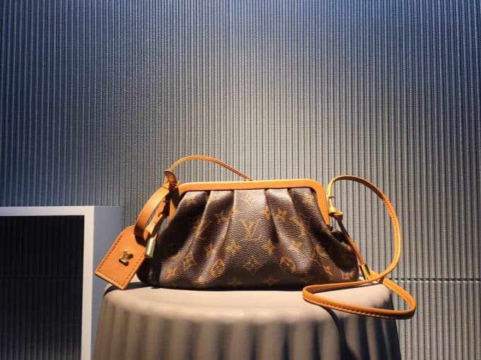 ルイヴィトンバッグコピー 定番人気2020新品 Louis Vuitton レディース ショルダーバッグ