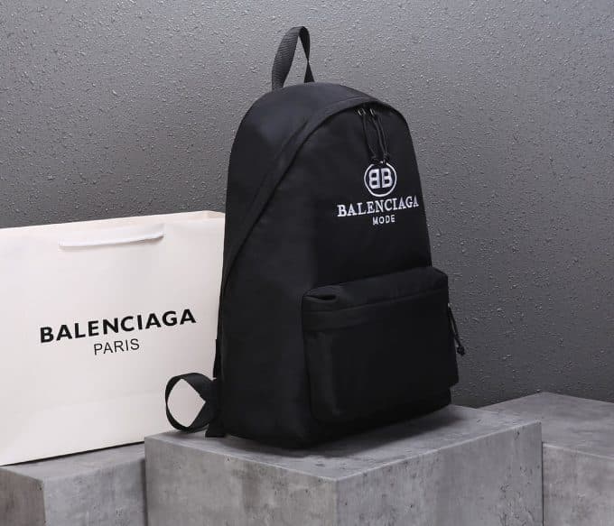 バレンシアガバッグコピー 定番人気2021新品 BALENCIAGA メンズ バックパック - 画像 (3)