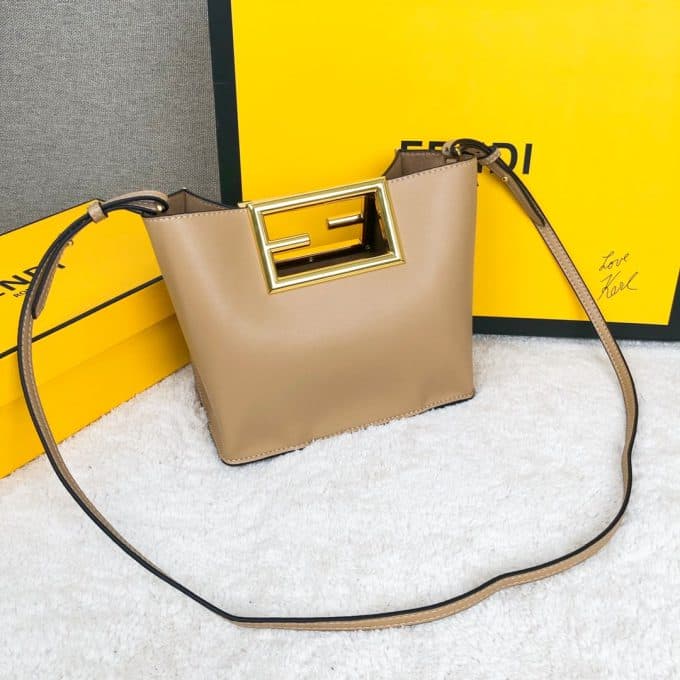 フェンディバッグコピー 定番人気2022新品 FENDI レディース ショルダーバッグ - 画像 (2)