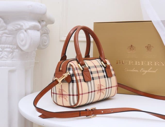 2019秋冬新作☆超売れ筋バーバリー(BURBERRY)☆レディース ハンドバックコピー☆特別価格にて販売!!今一番流行っている人気アイテム!! - 画像 (3)