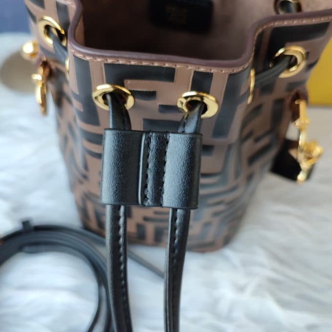 フェンディバッグコピー 定番人気2022新品 FENDI レディース バケツバッグ - 画像 (5)