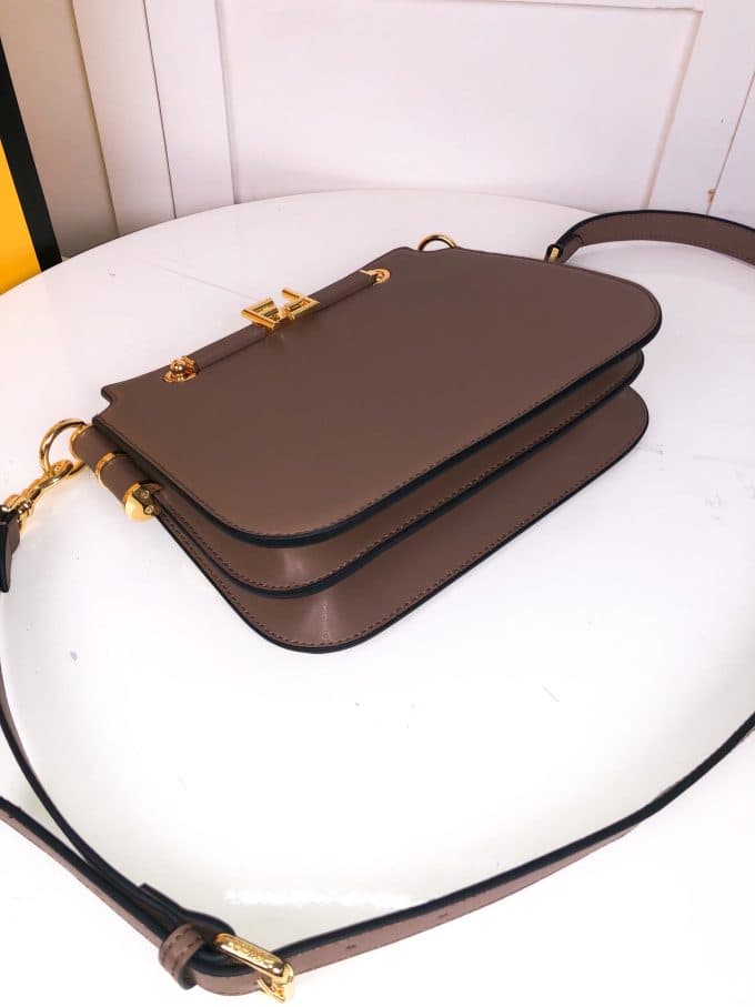フェンディバッグコピー 定番人気2022新品 FENDI レディース ショルダーバッグ - 画像 (5)
