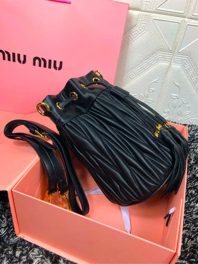 2019秋冬人気新作ミュウミュウ(MIUMIU)☆ バケツバッグコピー☆数量限定発表★♫店長お勧め人気商品！！ - 画像 (3)