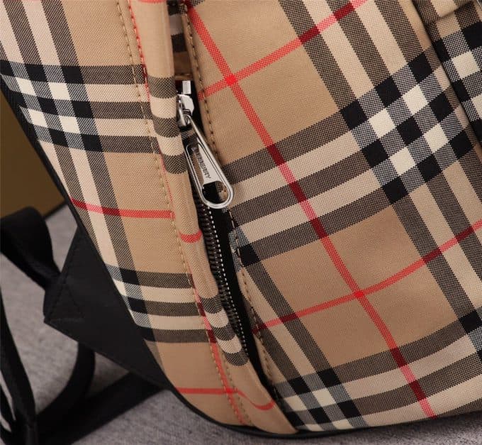 バーバリーバッグコピー 定番人気2021新品 BURBERRY 男女兼用 バックパック - 画像 (5)