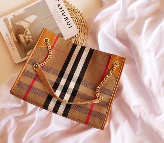 2019大人気爆発バーバリー(BURBERRY)☆レディース トートバッグコピー☆人気商品今流行り欠かせない存在☆★ - 画像 (4)