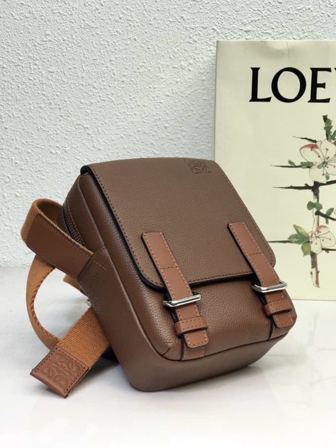 人気高級ロエベバッグコピー 2021新品注目度NO.1 Loeweメンズ ショルダーバッグ - 画像 (2)