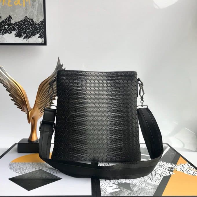 ボッテガヴェネタバッグコピー 2021新品注目度NO.1 Bottega Veneta メンズ ショルダーバッグ - 画像 (3)