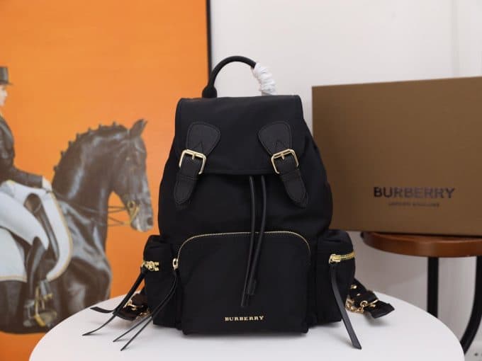 バーバリーバッグコピー 2021新品注目度NO.1 BURBERRY 男女兼用 バックパック