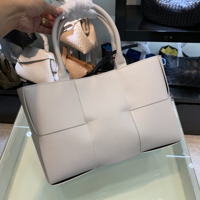 ボッテガヴェネタバッグコピー 2021新品注目度NO.1 Bottega Veneta メンズ トートバッグ - 画像 (2)