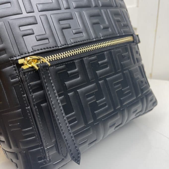 フェンディバッグコピー 大人気2022新品 FENDI レディース バックパック - 画像 (4)